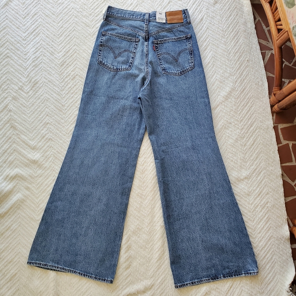 Levis High Loose Flare Jeans NWT - Picture 4 of 16